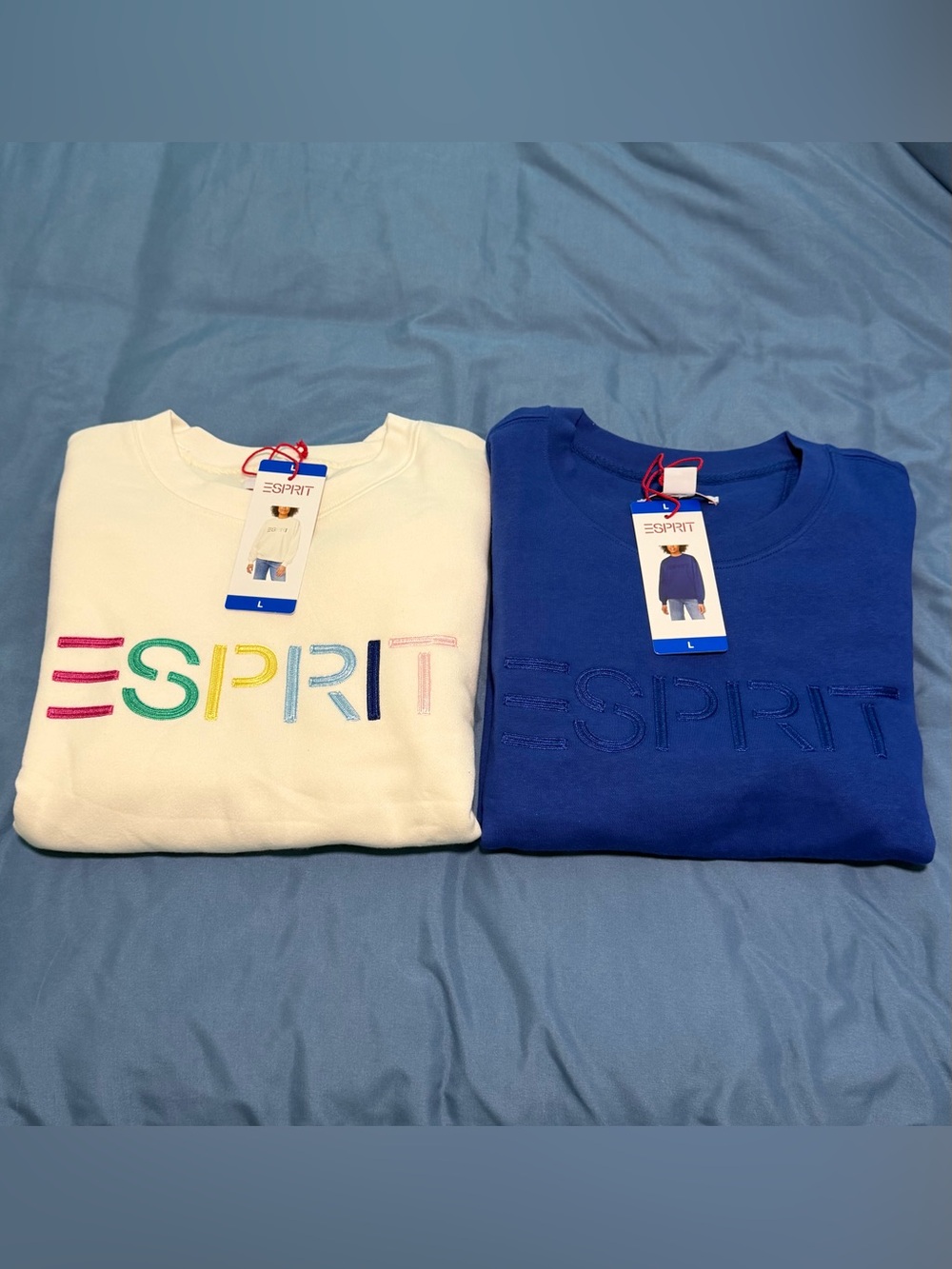 Esprit Women's Crewneck Sweatshirts in White and Royal Blue